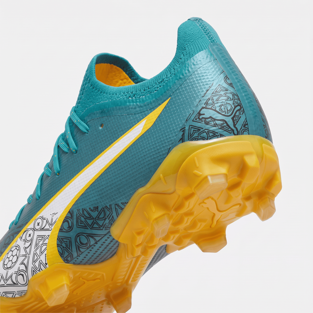 Future 7 Ultimate FG/AG Teal / Yellow Alert / White