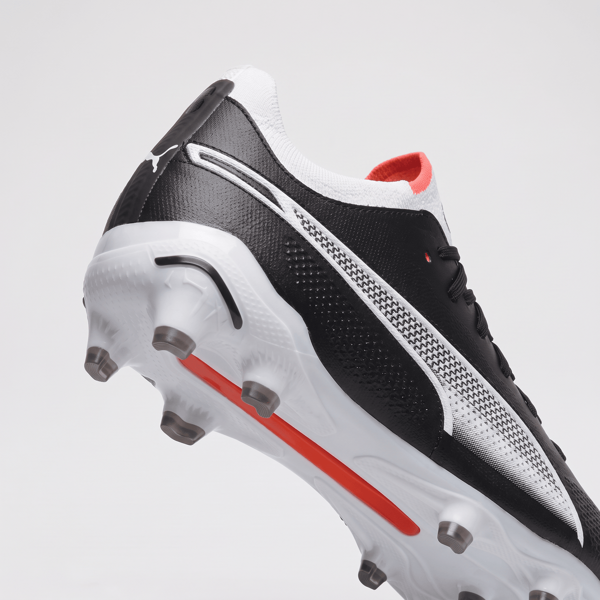 Future 7 Ultimate FG/AG Black / White / Rickie Orange