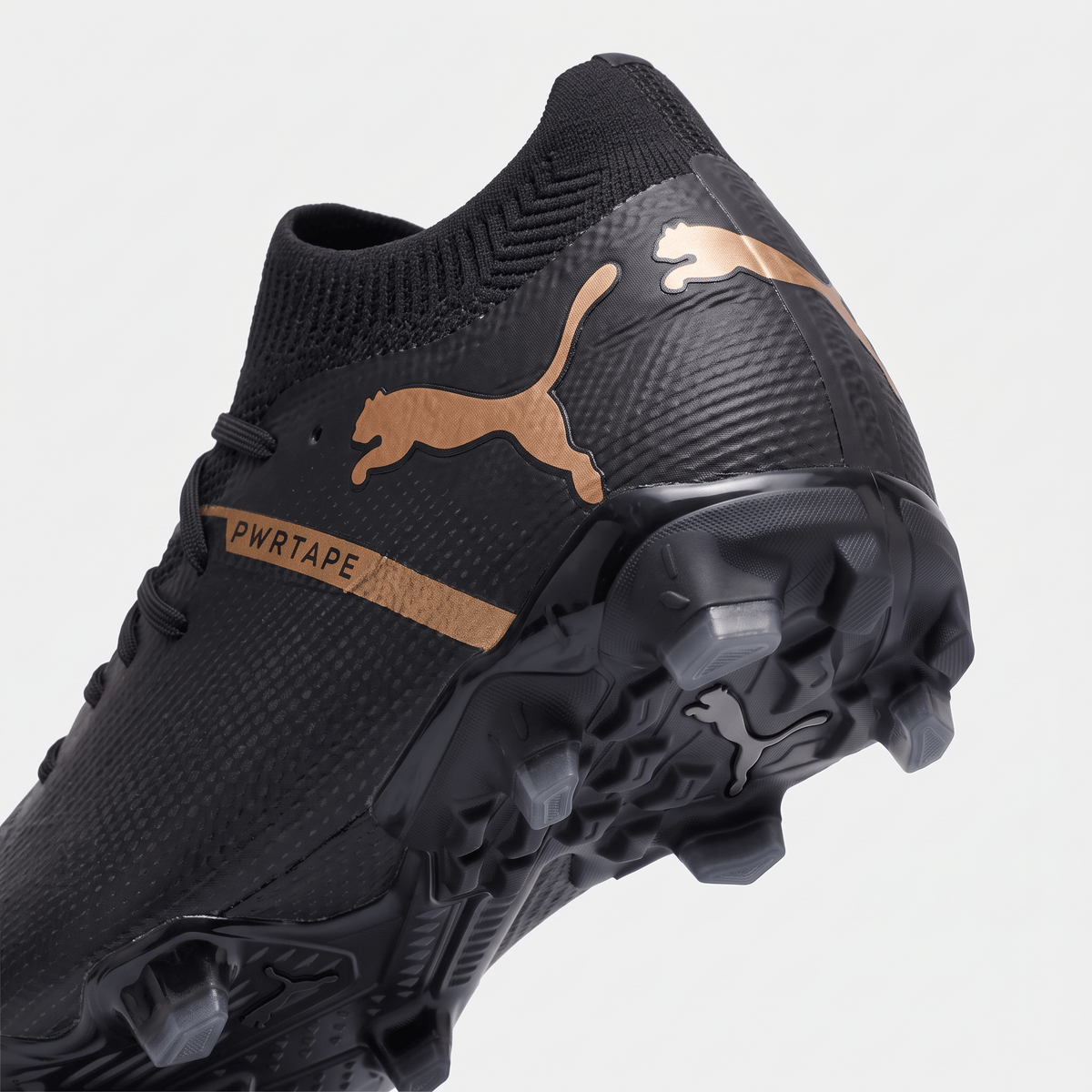 Future 7 Ultimate FG/AG Black / Copper Rose