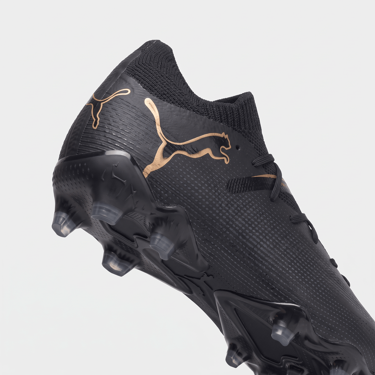 Future 7 Ultimate FG/AG Black / Copper Rose