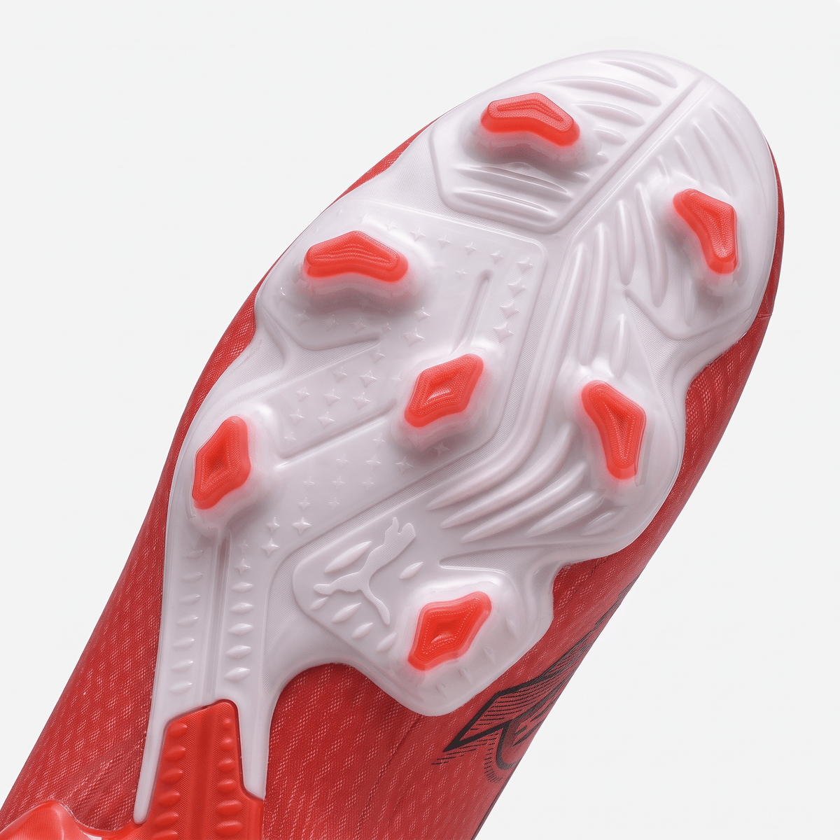 Future Ultimate FG/AG Fiery Coral / White / Black
