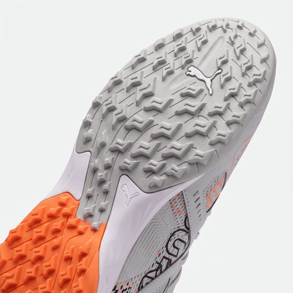 Future Ultimate TF Feather Gray / Black / Ultra Orange