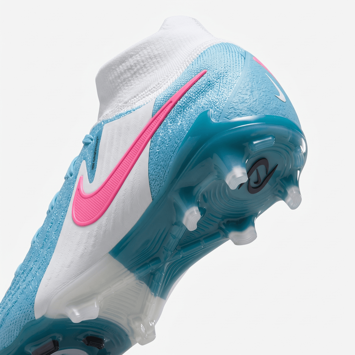 Phantom GX 2 FG White / Pink Blast / Hyper Royal