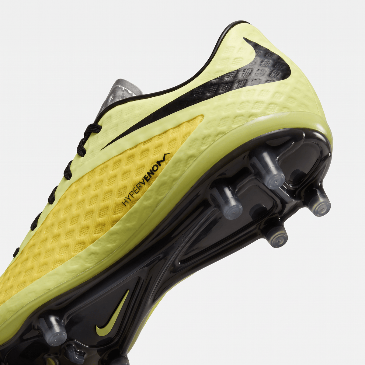 Hypervenom Phantom FG Volt / Black / Hyper Punch / Metallic Gold Coin