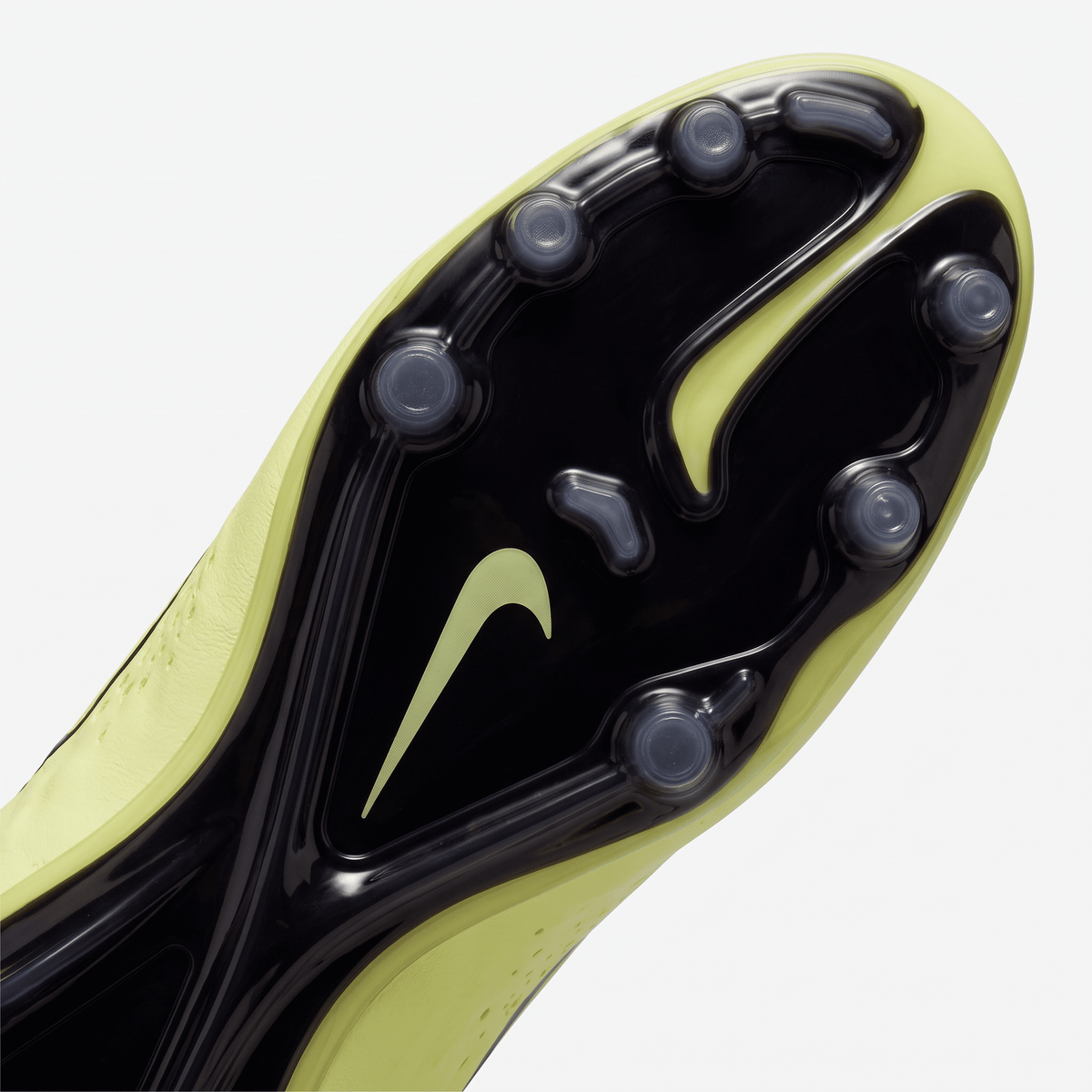 Hypervenom Phantom FG Volt / Black / Hyper Punch / Metallic Gold Coin
