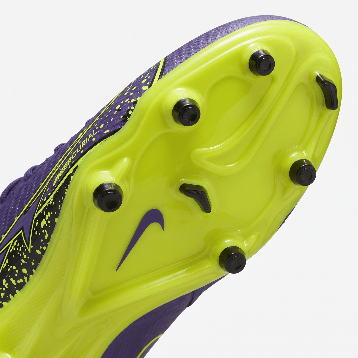 Hypervenom Phinish FG Hyper Grape / Black / Volt