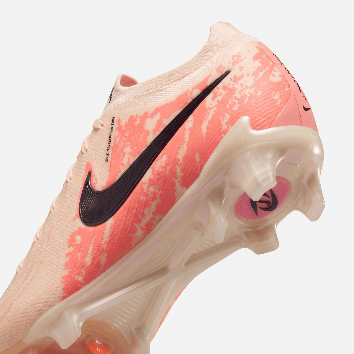 Phantom GX 2 FG Crimson Tint / Black / Pink Blast