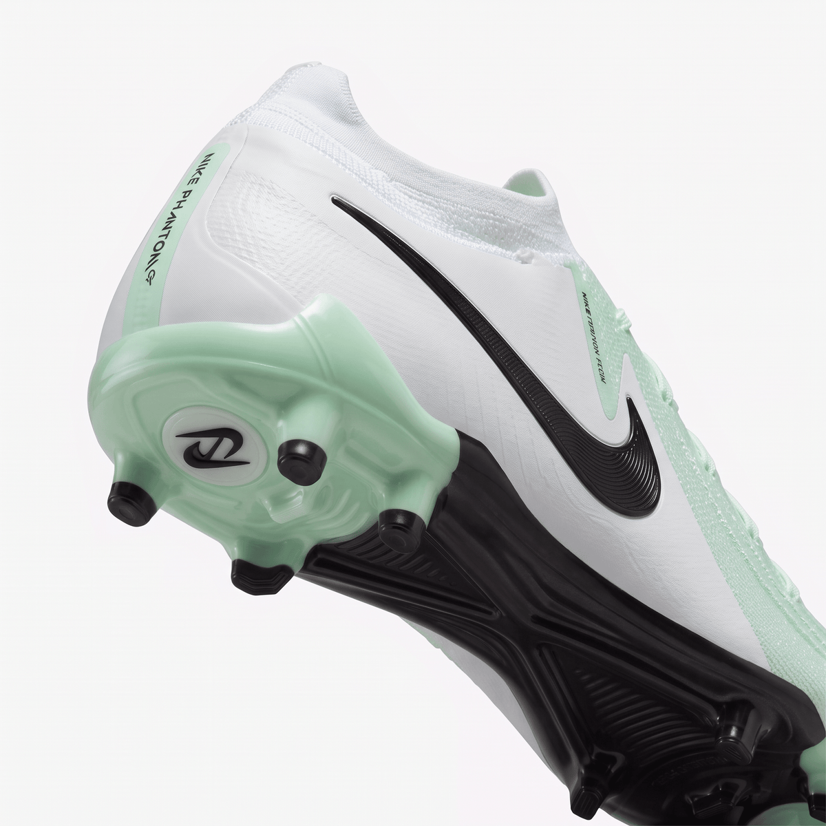 Phantom GX 2 FG White / Black / Pink Foam / Metallic Gold Coin