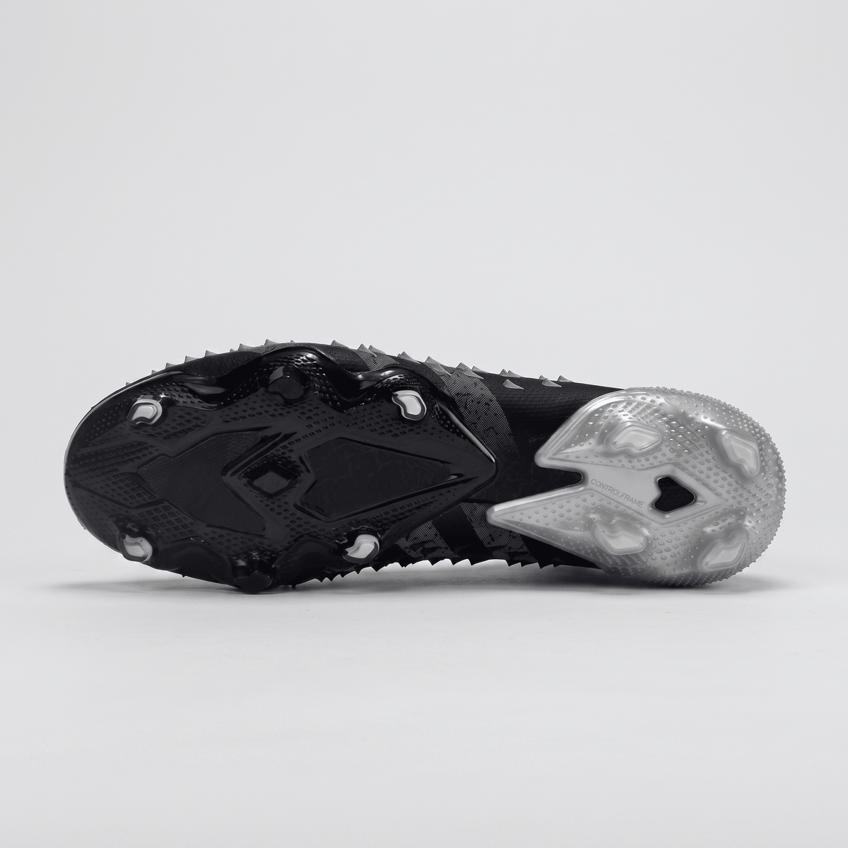 Predator Freak.1 Low FG Core Black / Carbon / Iron Metallic