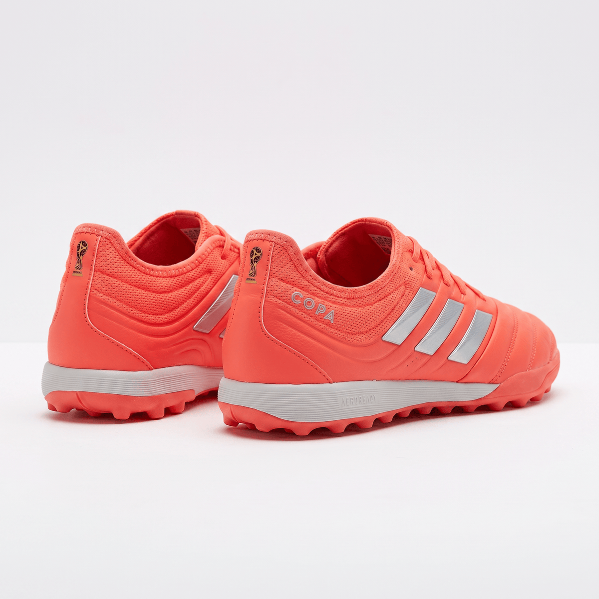 Copa Pure IV TF Solar Turbo / Silver Metallic / Gold Metallic