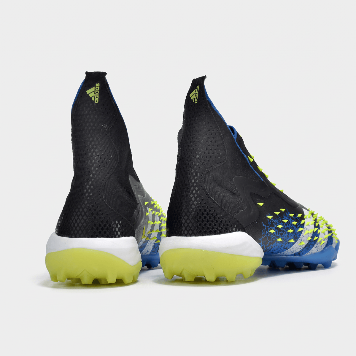 Predator Freak+ TF Core Black / Cloud White / Team Royal Blue / Solar Yellow