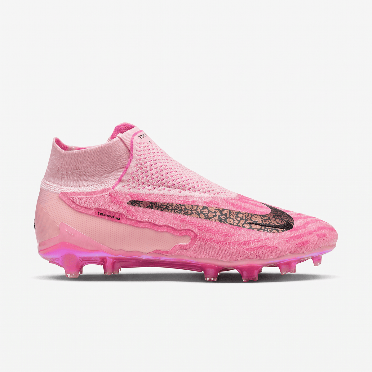 Gripknit Phantom GX FG Hyper Pink / White / Black