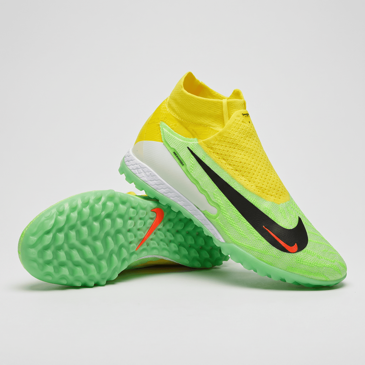 React Phantom GX Pro TF Barely Green / Black / Lime Blast