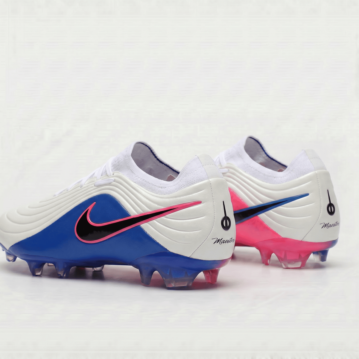 Tiempo Legend XI FG Blue / White / Hyper Pink