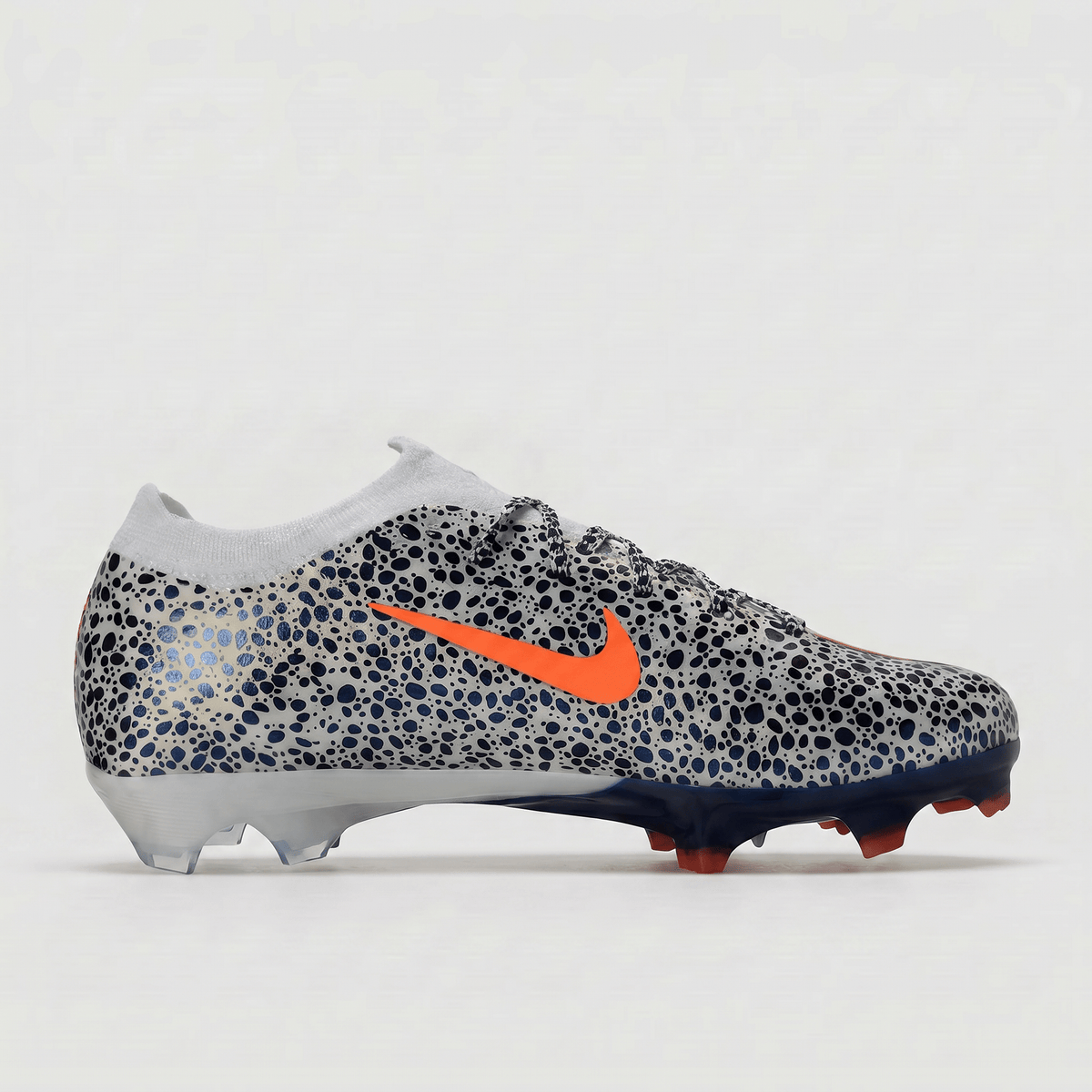 Air Zoom Mercurial Vapor XVI FG Total Orange / White / Black