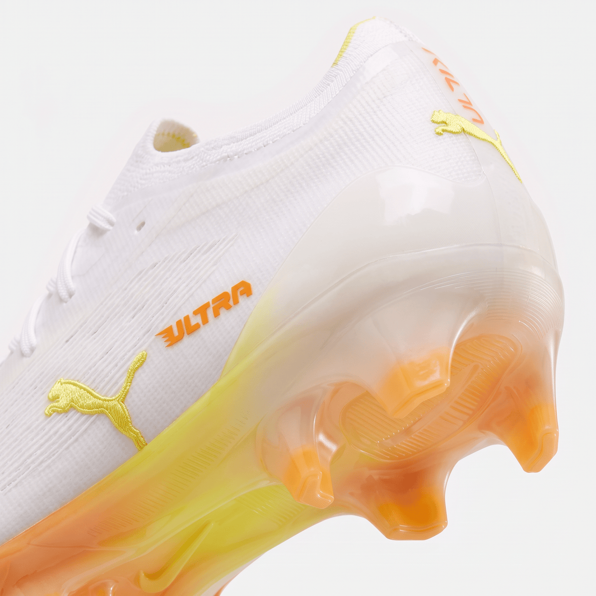 Ultra Nitro 7 Ultimate FG White / Yellow Alert / Heat Fire