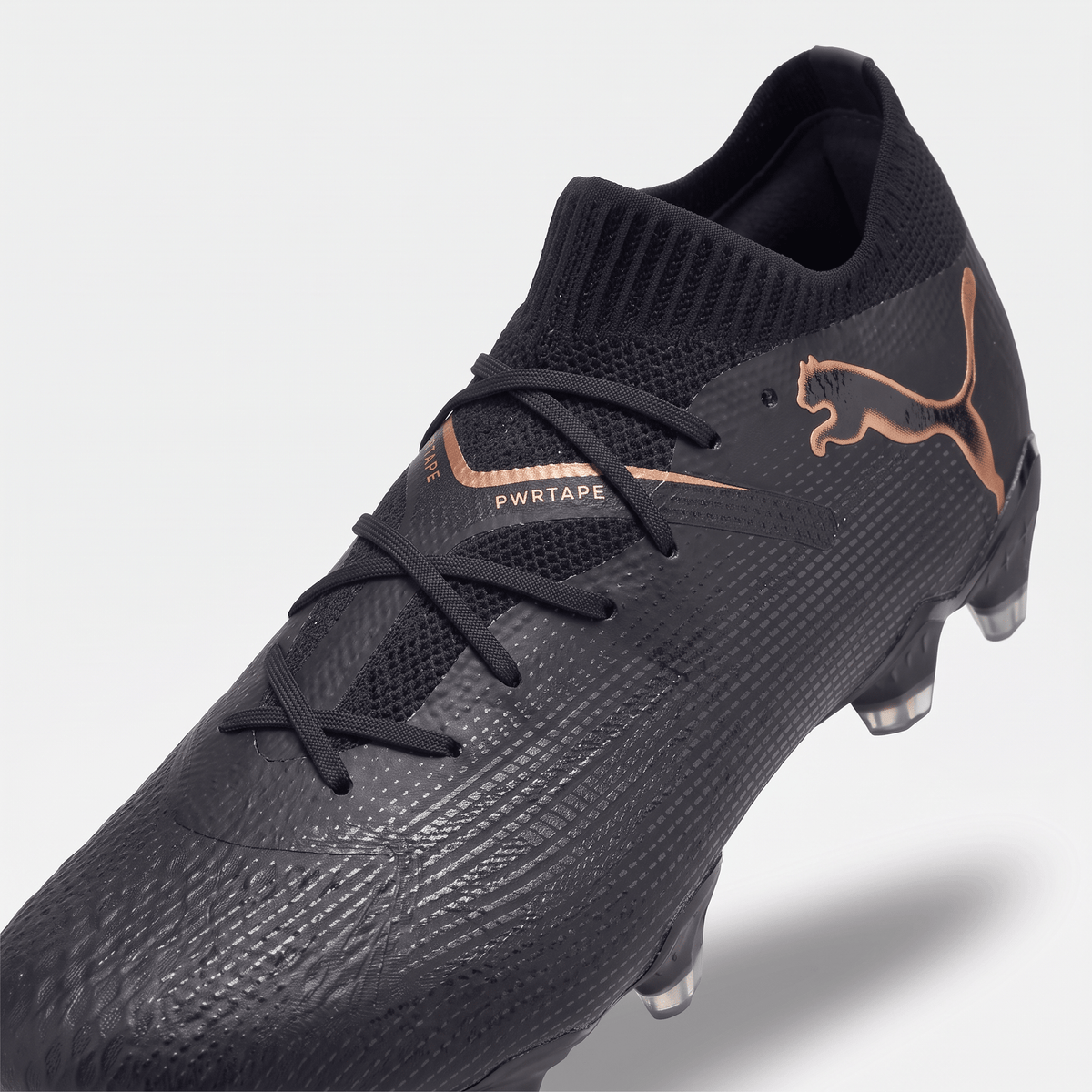 Future Ultimate FG/AG Black / Copper Rose