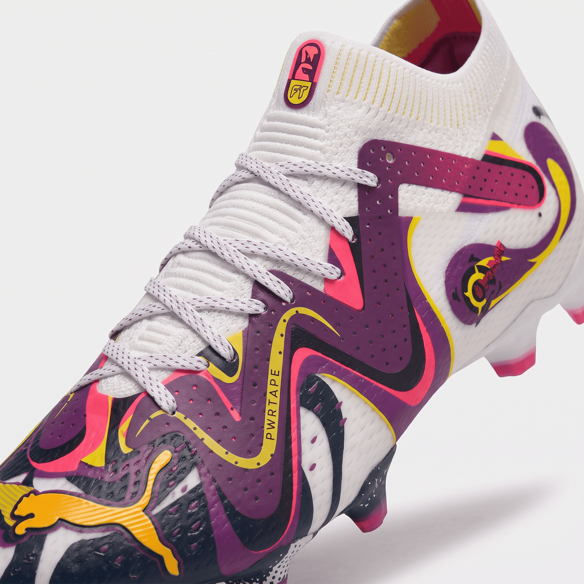 Future Ultimate FG/AG White / Black / Fire Orchid / Yellow Alert