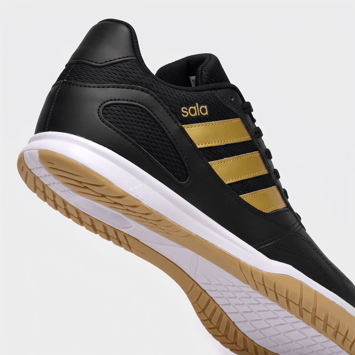 Super Sala 3 Core Black / Gold Metallic / Gum