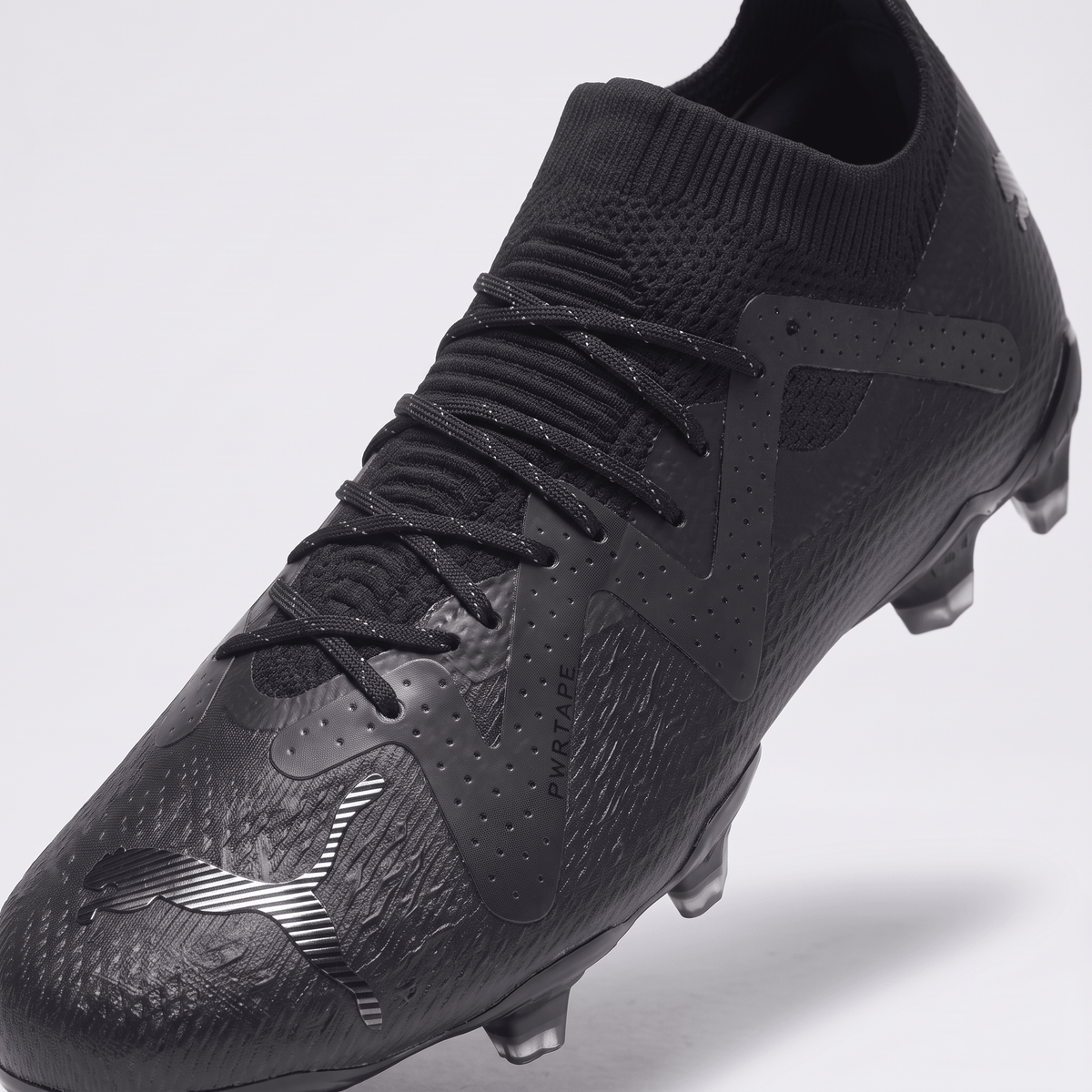 Future Ultimate FG/AG Black / White / Asphalt