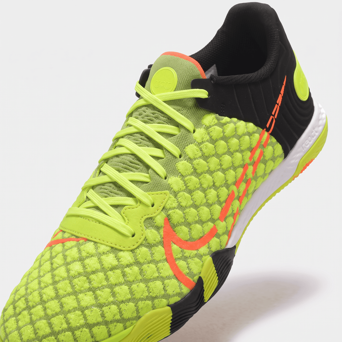 Gato Volt / Black / Bright Crimson