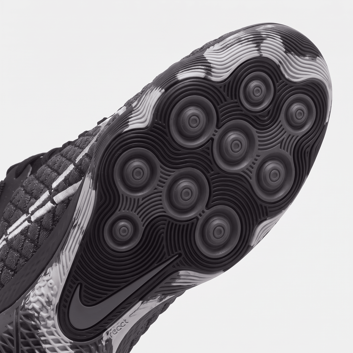 Gato Black / White / Dark Smoke Grey