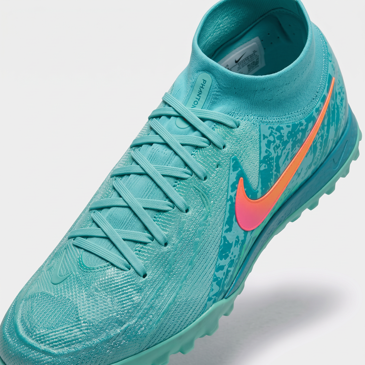 Phantom Luna 2 Academy TF Hyper Turquoise / Fuchsia Dream / Black