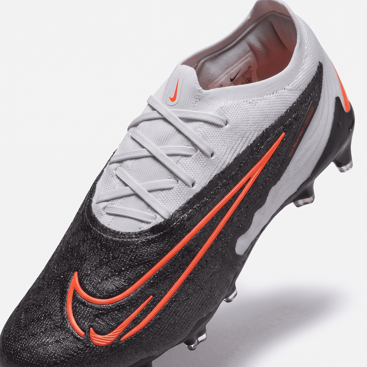 Phantom GX FG Black / Chrome / Hyper Crimson