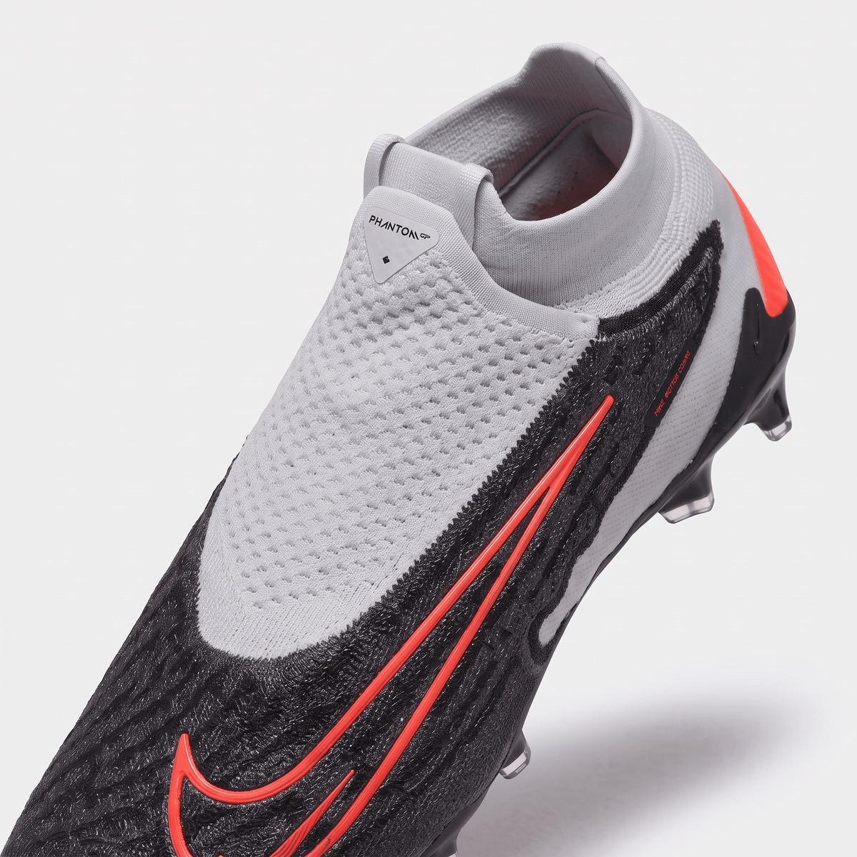 Gripknit Phantom GX FG Black / Chrome / Hyper Crimson