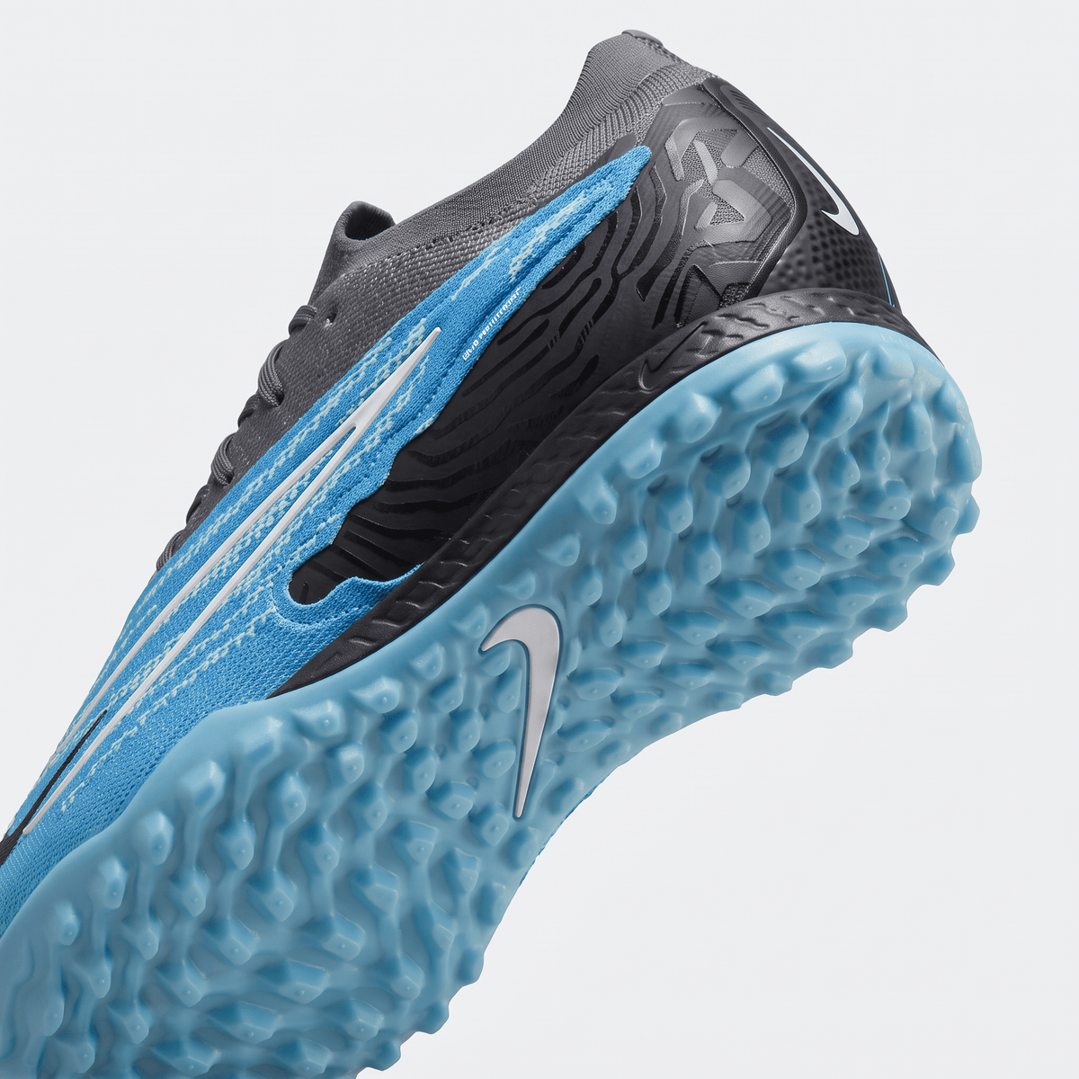 Phantom GX Pro TF Baltic Blue / Pink Blast / White / Black