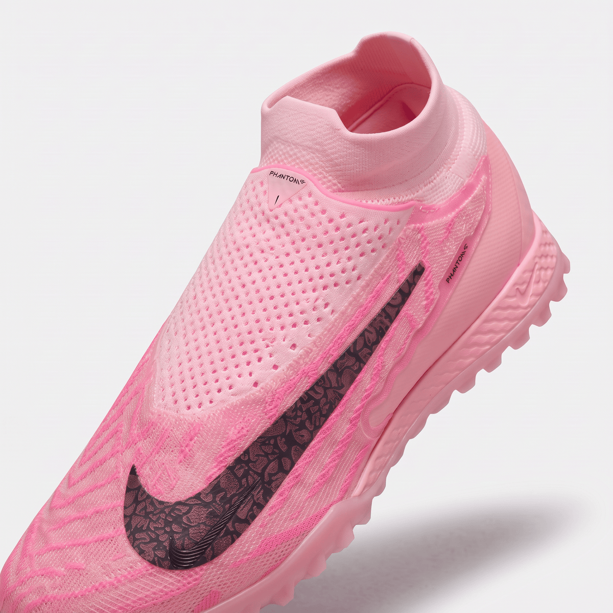 React Phantom GX Pro TF Hyper Pink / Black / White / Gridiron