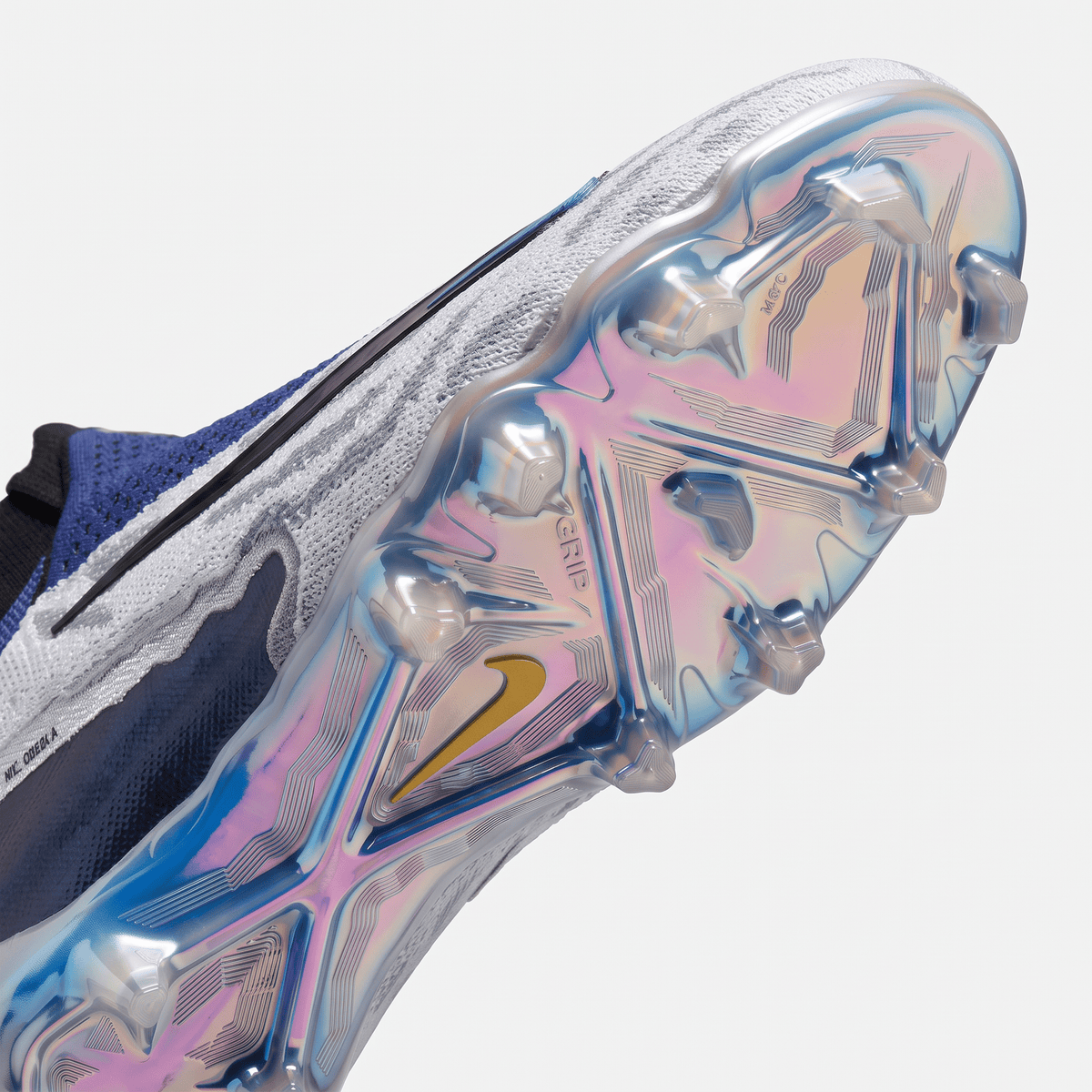 Phantom GX Pro FG White / Black / Hyper Royal / Metallic Silver