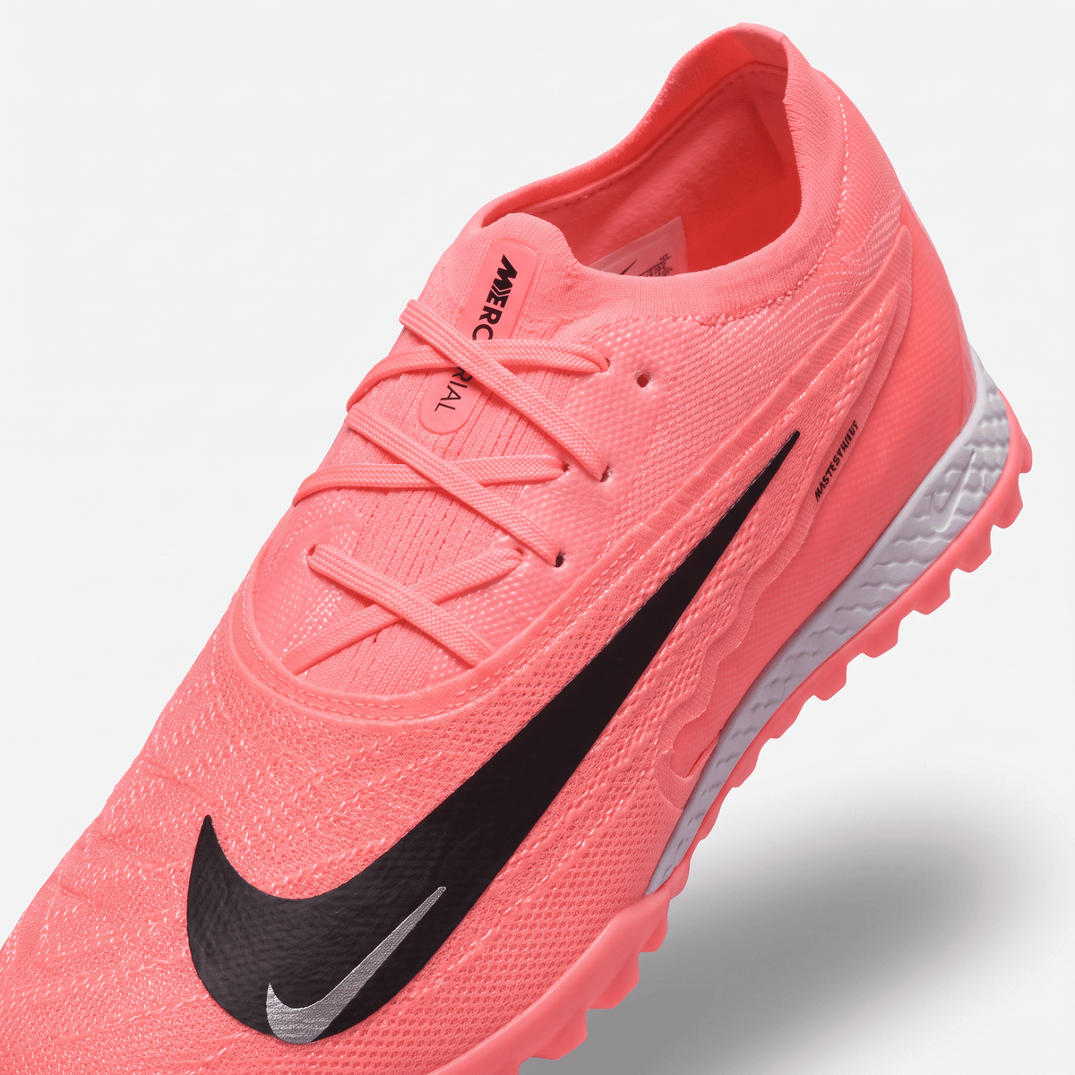 React Phantom GX Pro TF Pink Blast / Black / White