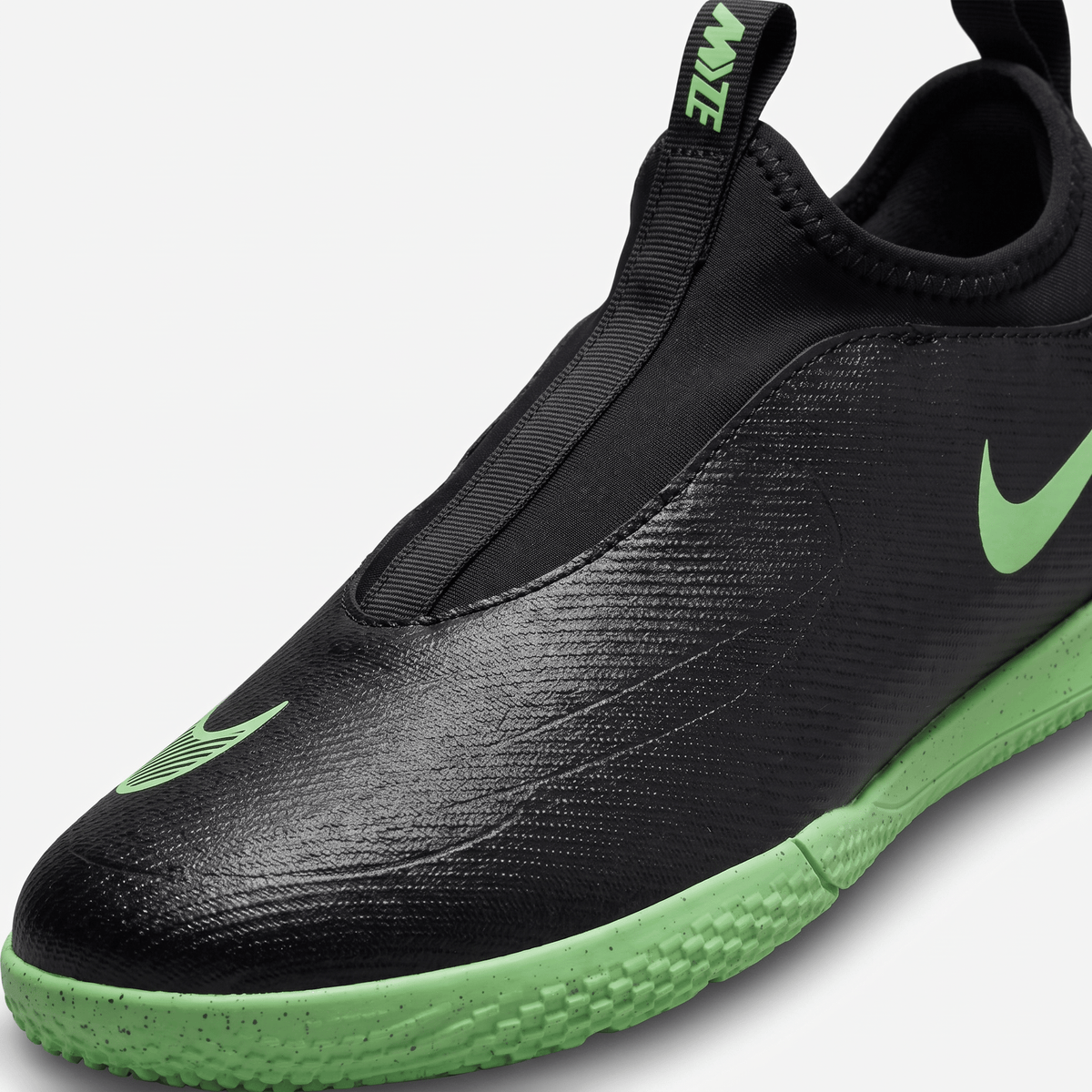 Mercurial Vapor 17 Club Laceless IC / Indoor Black / Illusion Green
